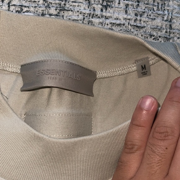 Fear of God Essentials Tee - Picture 2 of 5